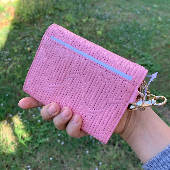 Michael Kors Whitney SM Chain Carryall Wallet - Picture 2 of 5